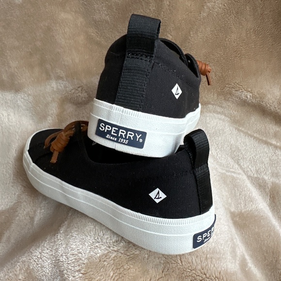 Rare OBX  Sperry Women’s Outer Banks Slip on Shoes fromNetflix Hit Show - Picture 10 of 10